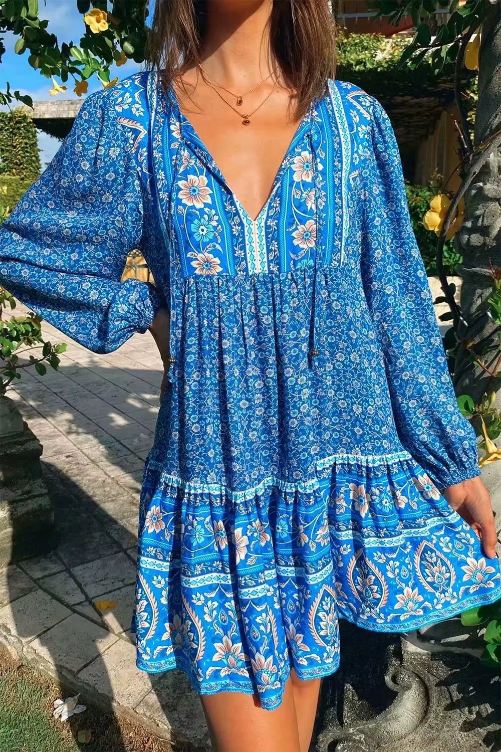 Robe Courte Bohème Bleue à Imprimé Ethnique