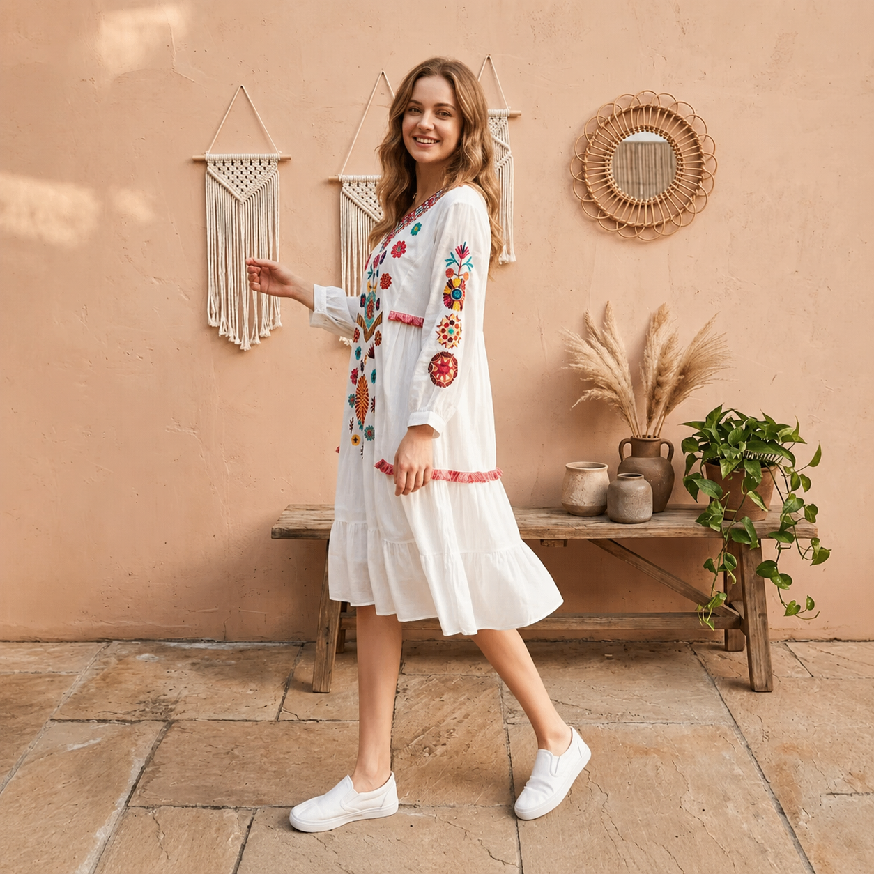Robe Bohème Blanche Brodée Ethnique Midi