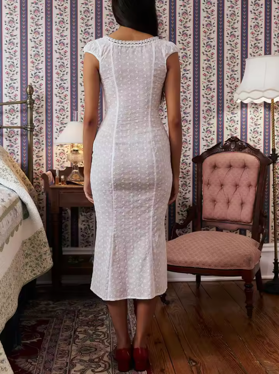 Robe Bohème Blanche Mi-Longue à Nœuds Rouges