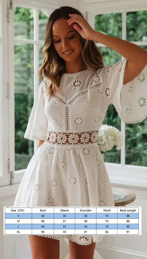 Robe boho courte blanche