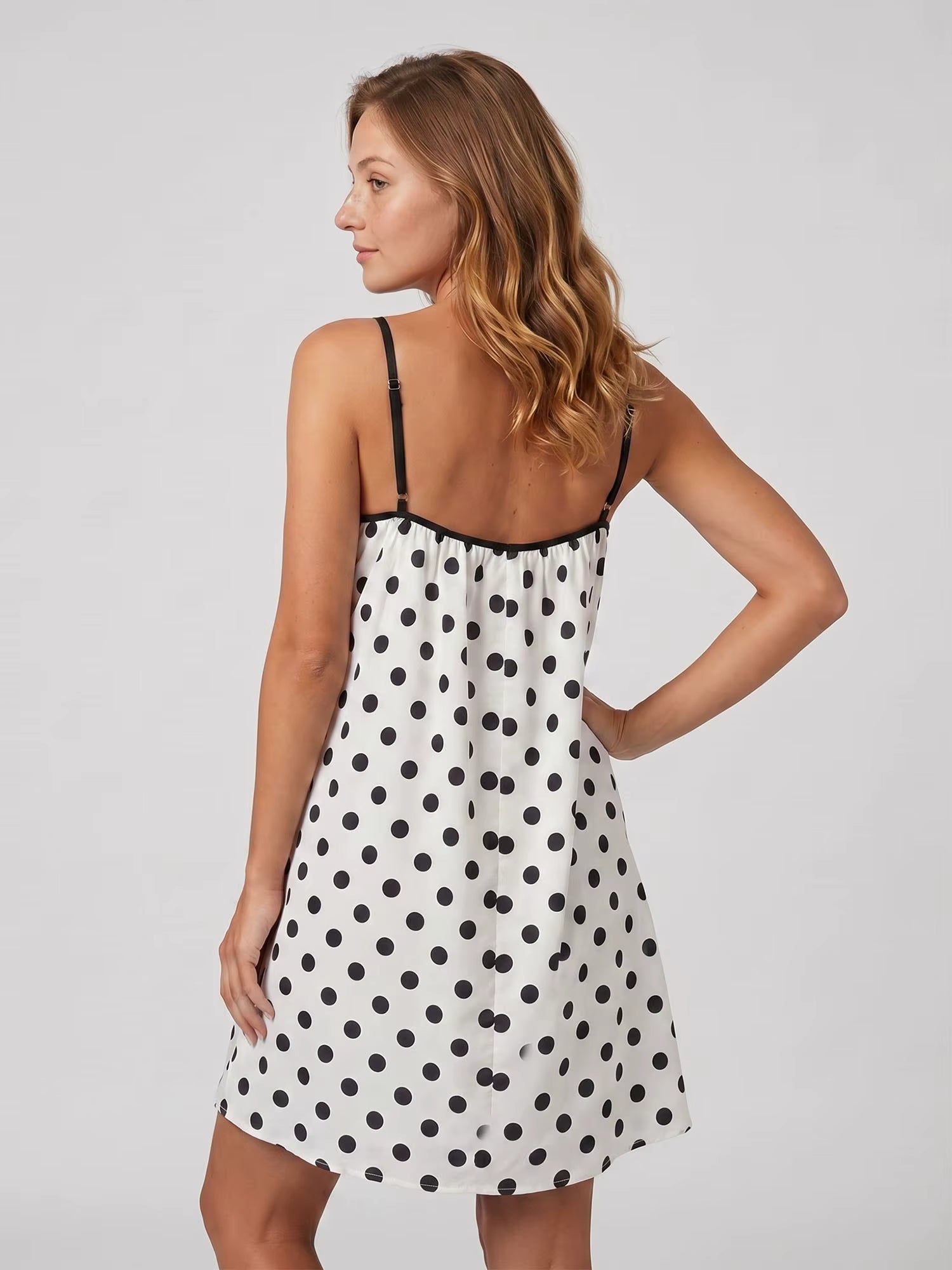Robe Bohème Courte Chic à Pois Noir et Blanc