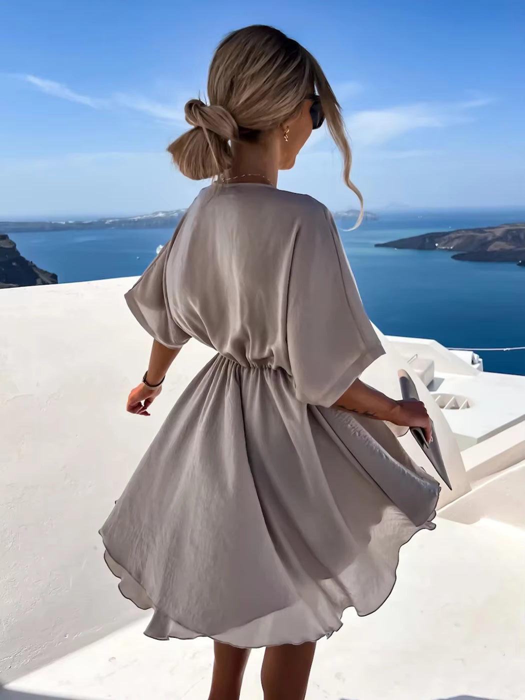 Robe Bohème Courte Fluide à Décolleté Croisé