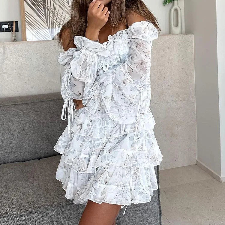 Robe Bohème Courte à Volants et Manches Bouffantes