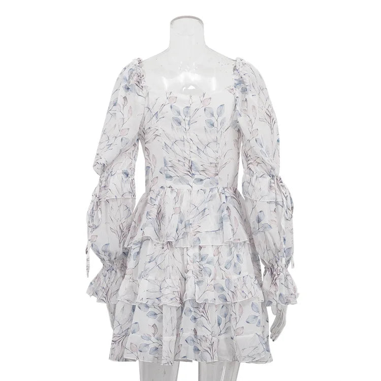 Robe Bohème Courte à Volants et Manches Bouffantes