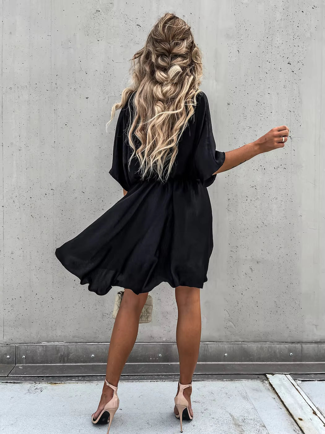 Robe Bohème Courte Fluide à Décolleté Croisé