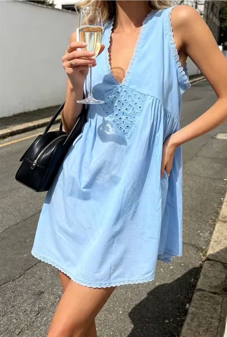 Robe Bohème Courte Ample à Dentelle Brodée