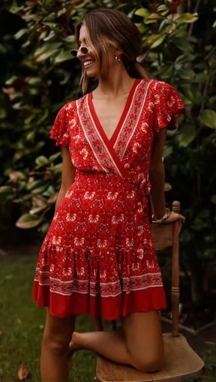 Robe Bohème Courte Fleurie Cache-Cœur à Volants