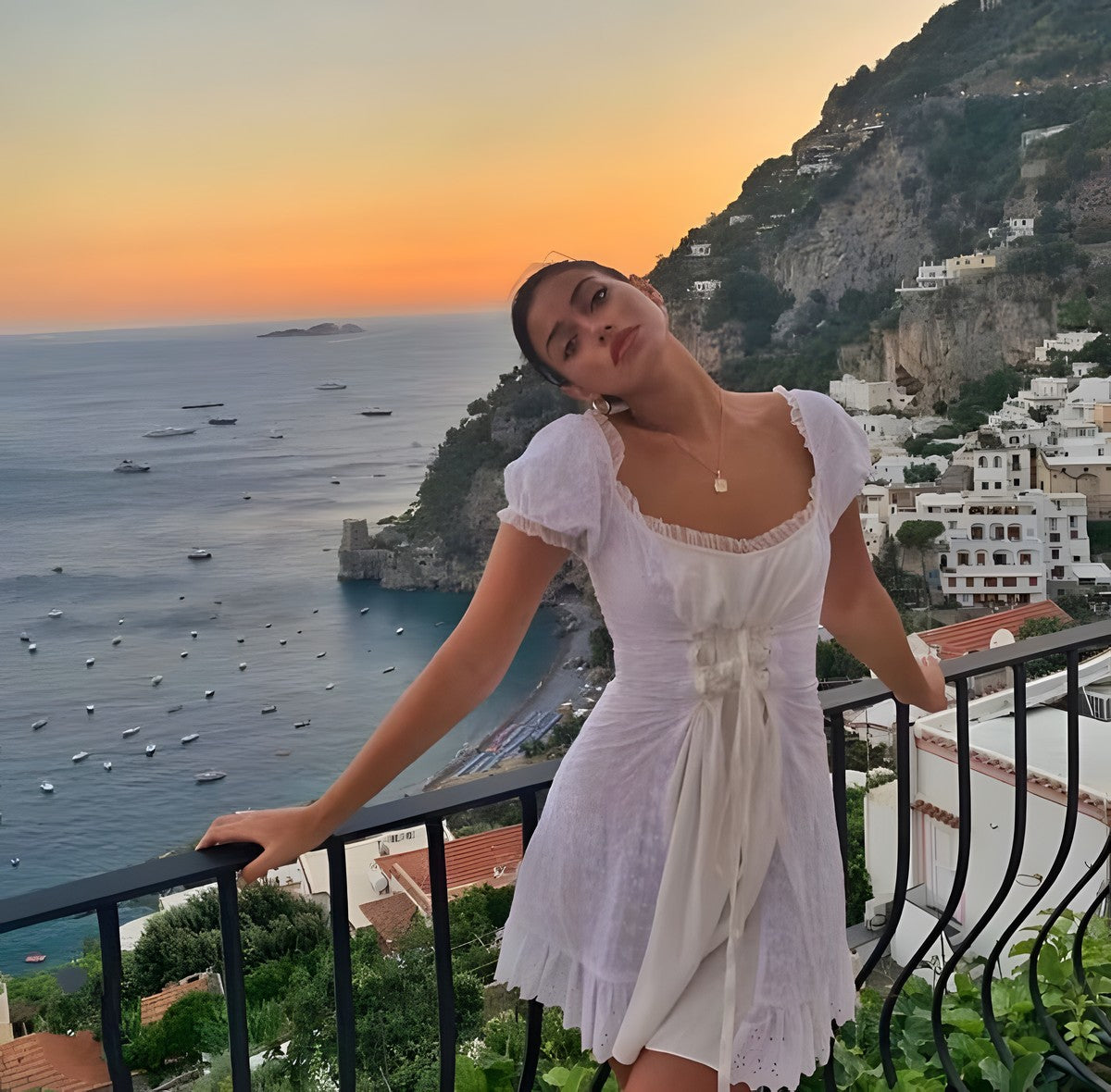 Robe blanche avec manche