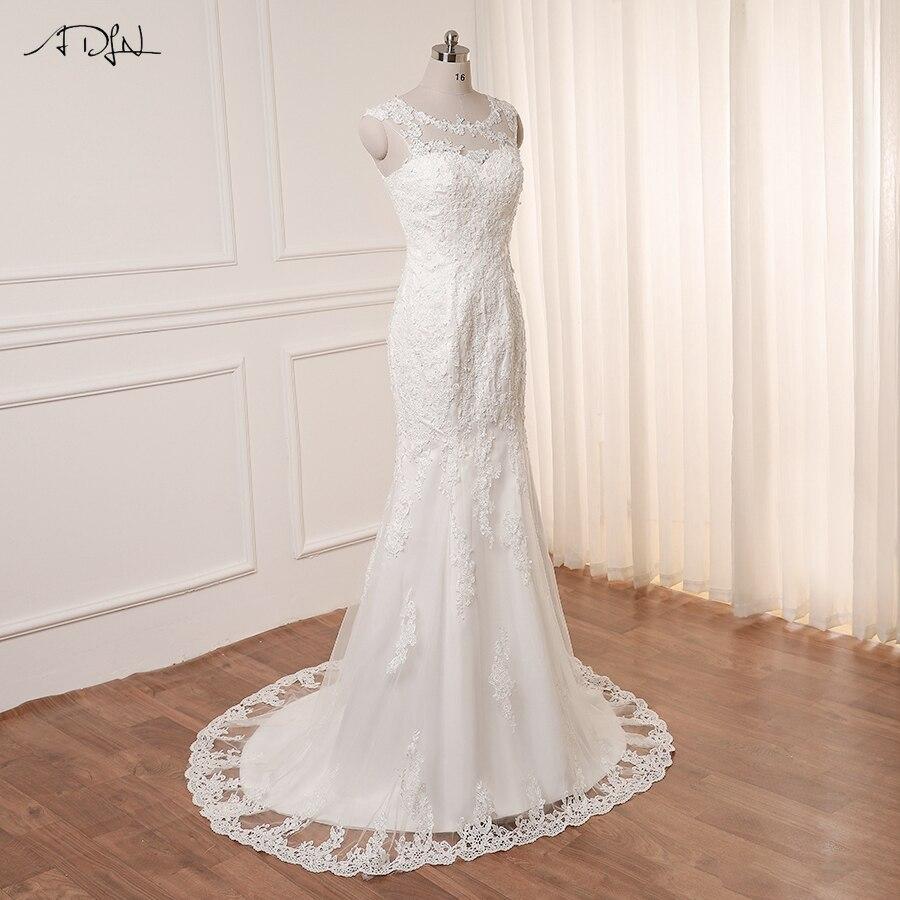 Robe de mariée simple fluide manches evasées bohéme