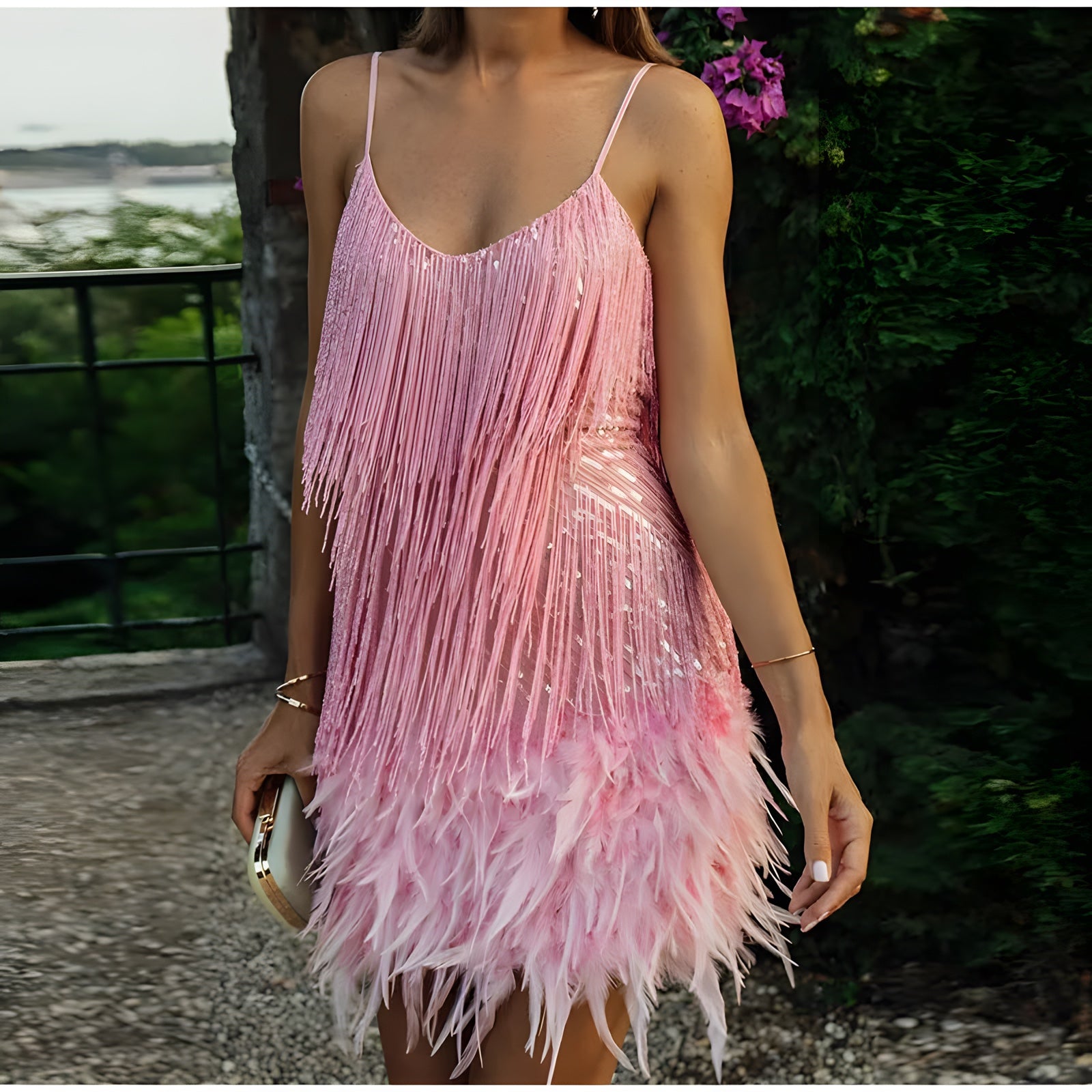 Robe de Cocktail à Franges et Plumes