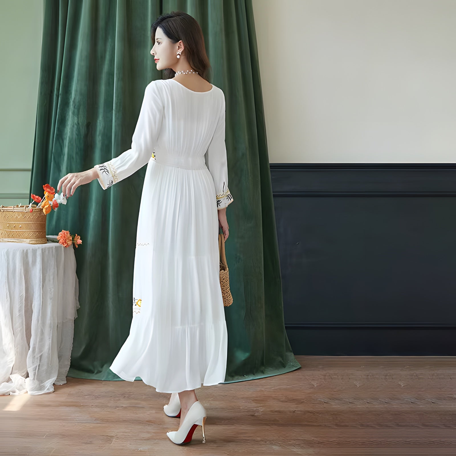 Robe Bohème Blanche Brodée Fleurie