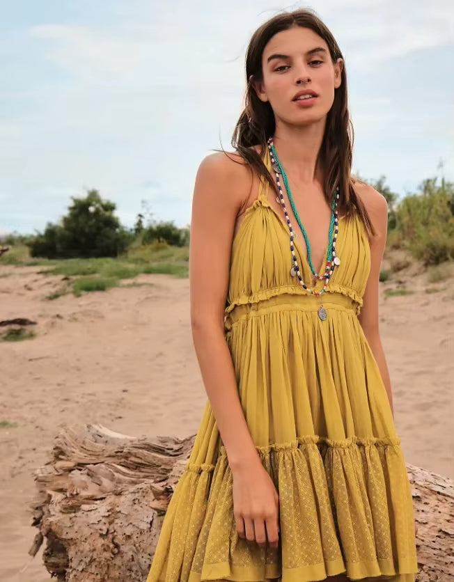 Robe Bohème Courte Dos Nu à Col Licou et Volants