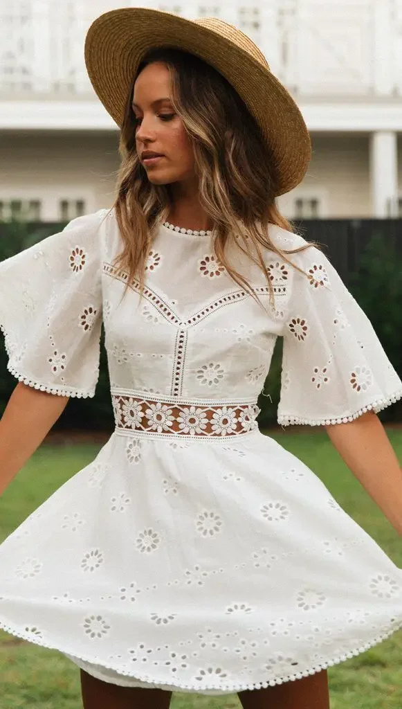 Robe boho courte blanche
