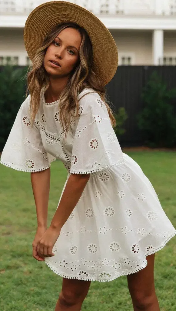 Robe boho courte blanche