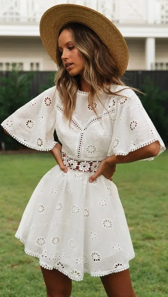 Robe boho courte blanche