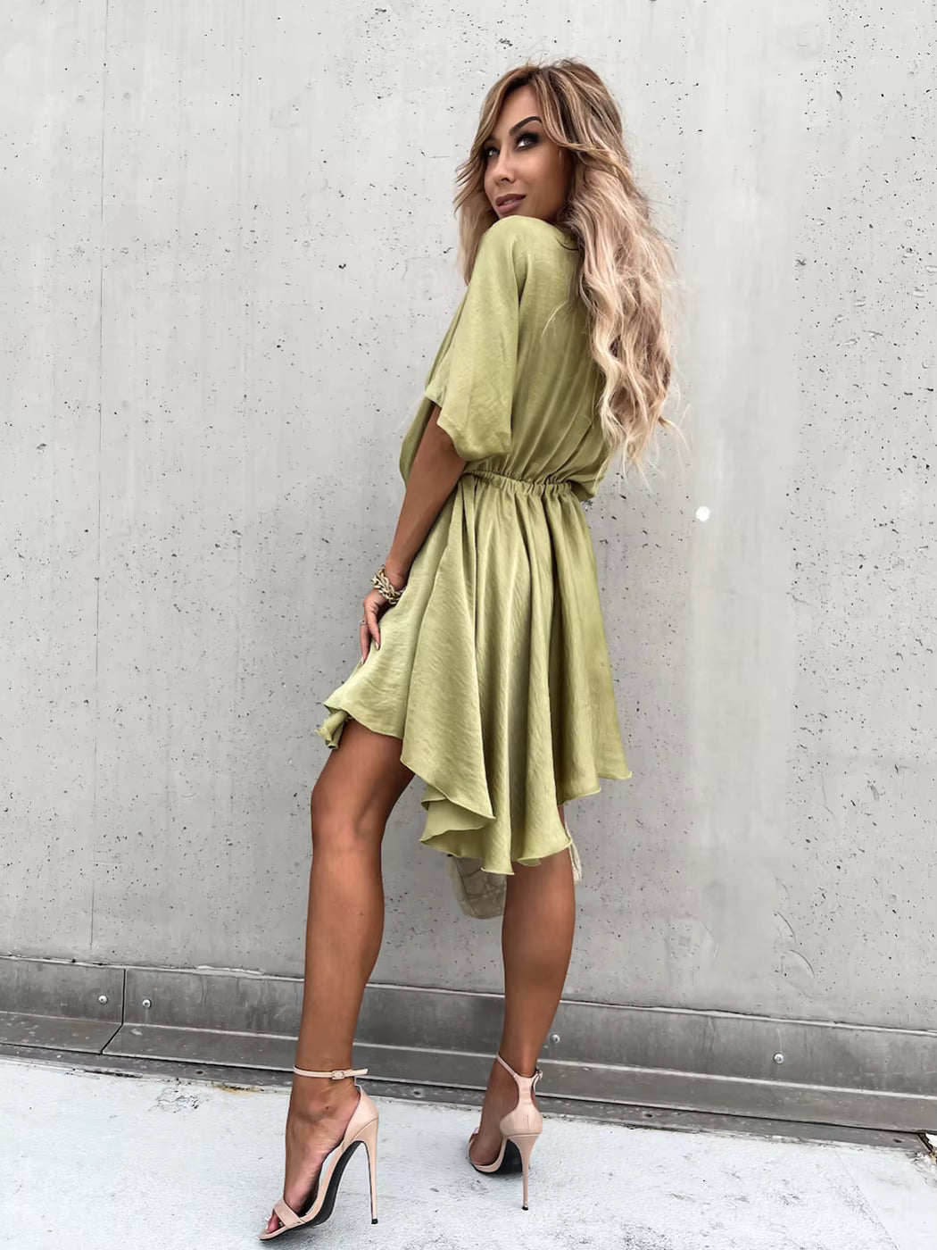 Robe Bohème Courte Fluide à Décolleté Croisé