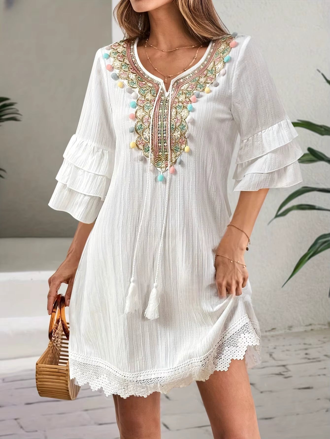 Robe Courte Bohème à Pompons et Broderies