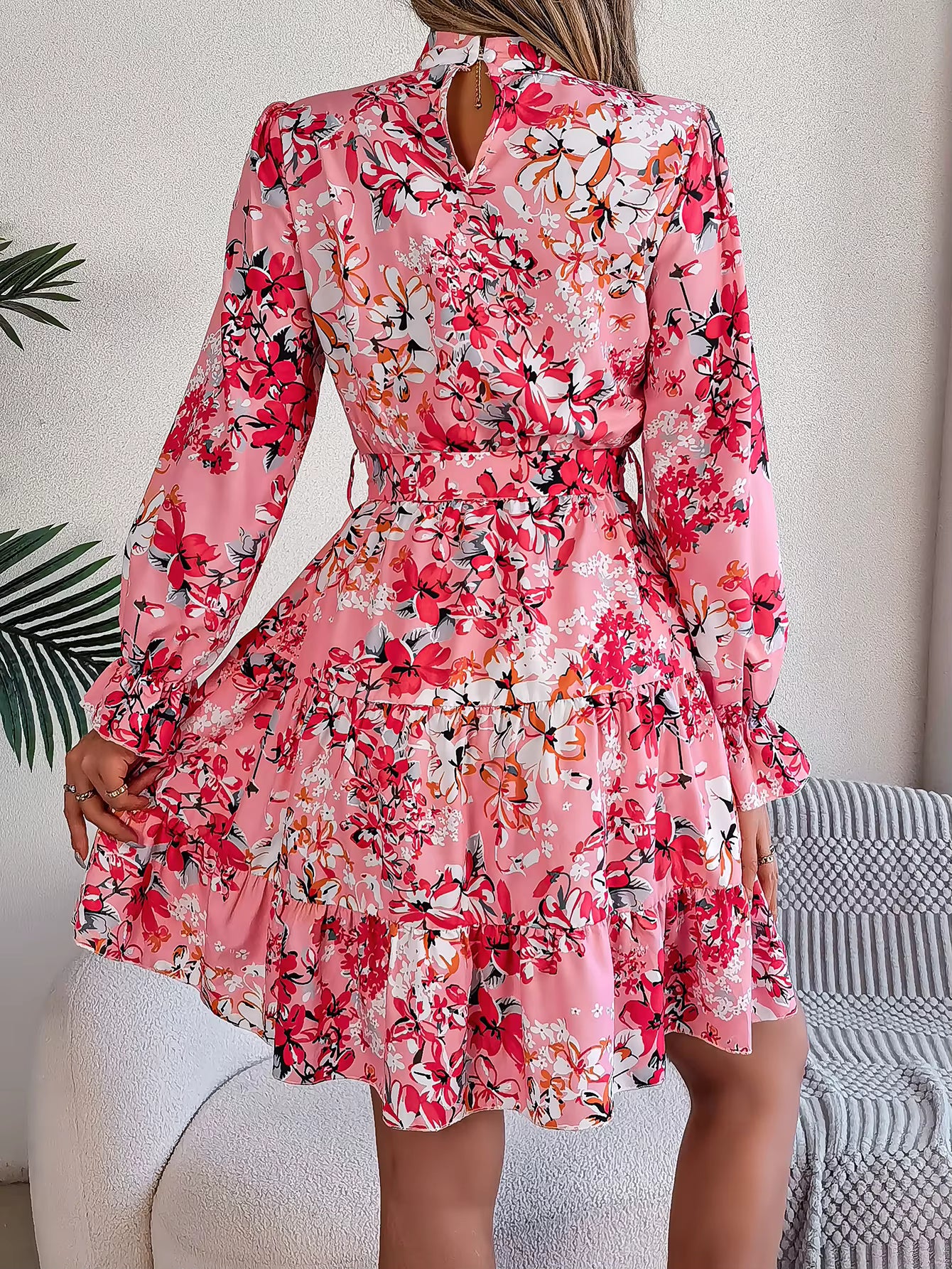 Robe Bohème Fleurie Courte à Manches Volantées