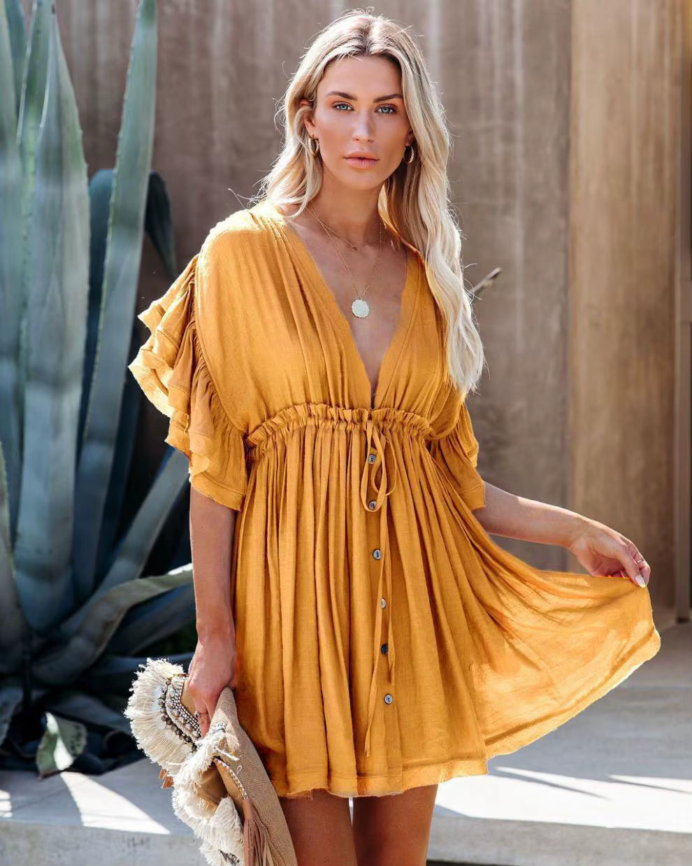 Robe Courte Bohème Boutonnée à Décolleté V Plongeant