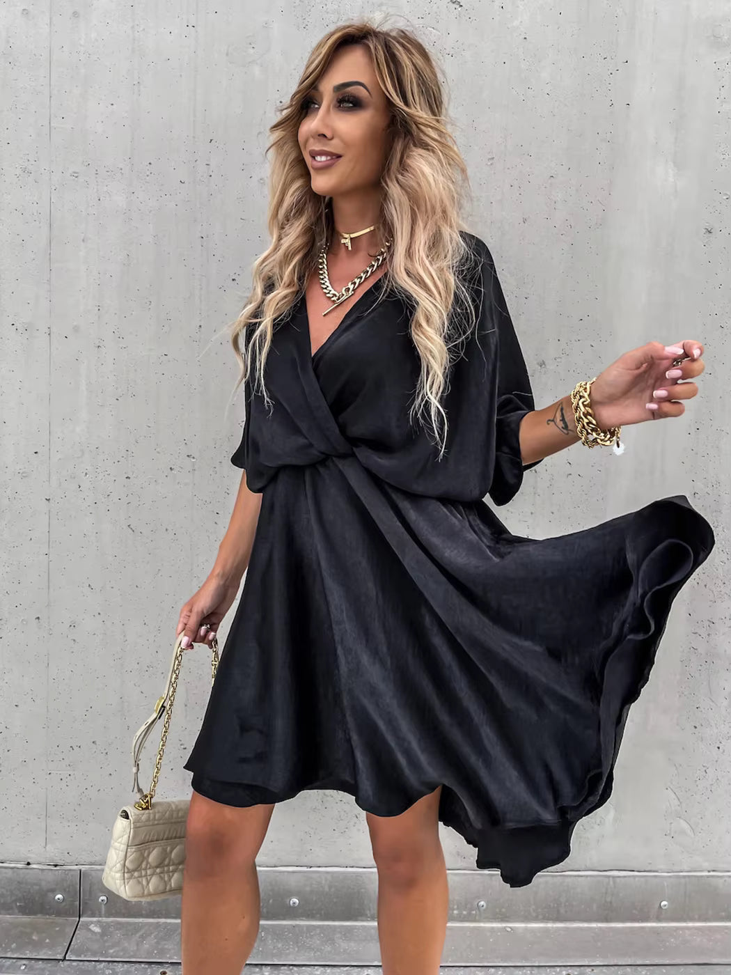 Robe Bohème Courte Fluide à Décolleté Croisé