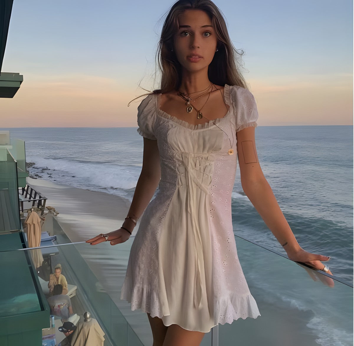 Robe blanche avec manche