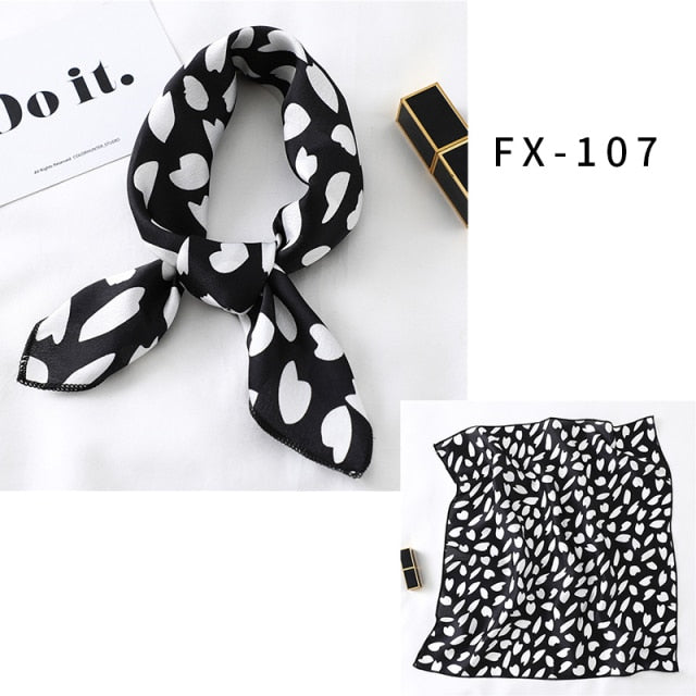 Foulard noir pour cheveux