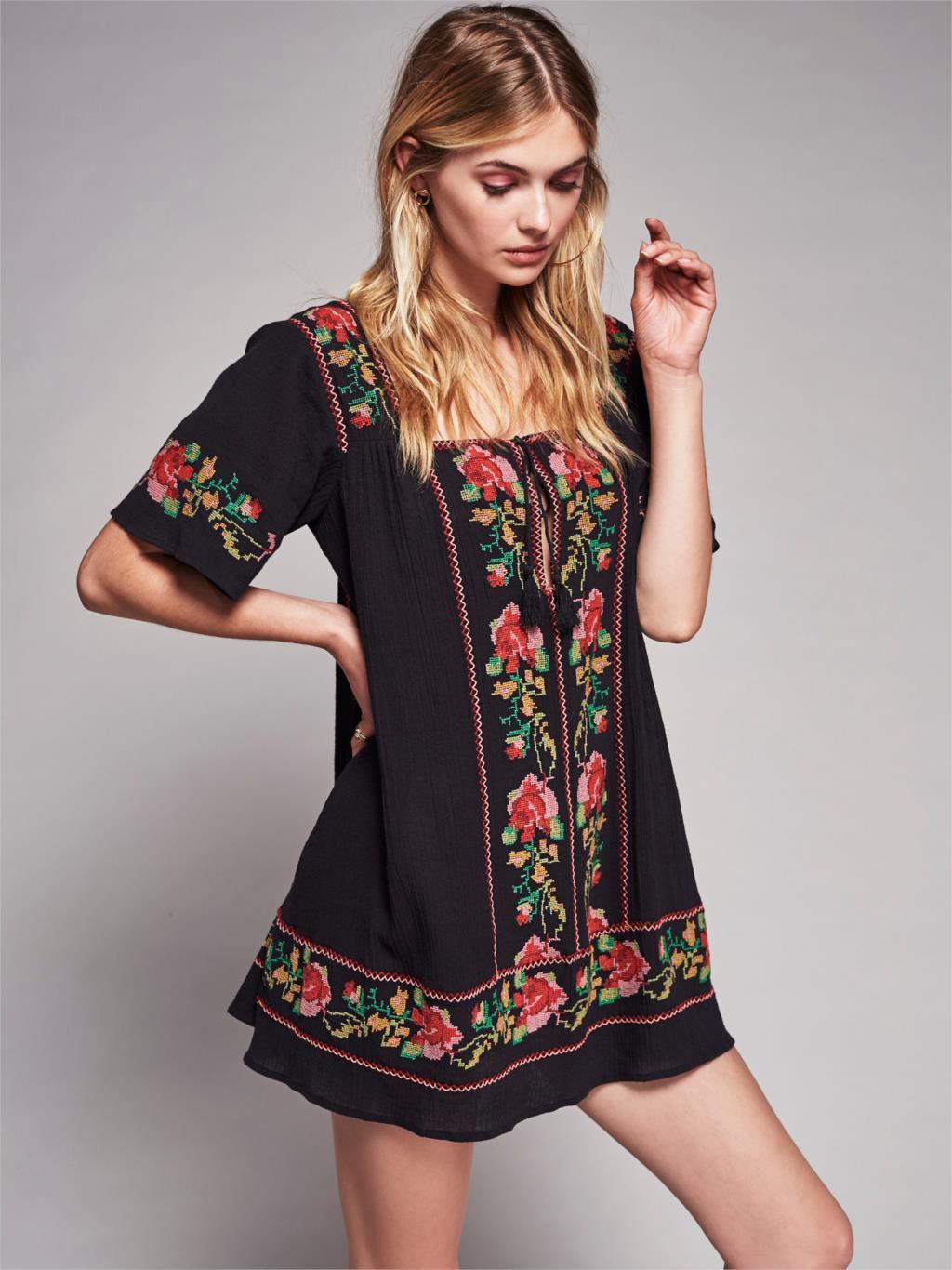 Robe bohème noir courte